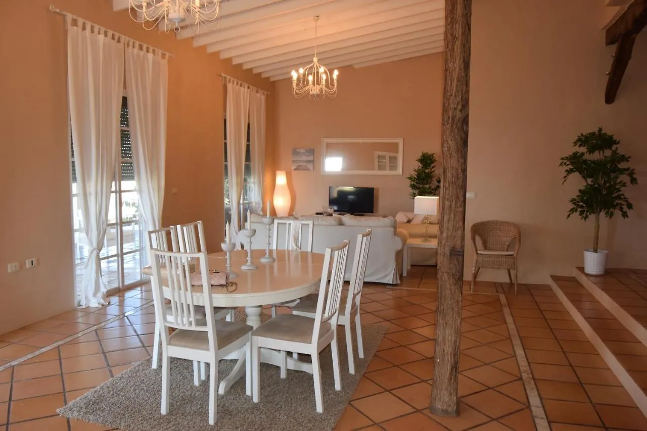 كالاو سالفاجي Villa Ste Maxima,Wifi, Heated Pool, Garden, Sea Views  كالاو سالفاجي